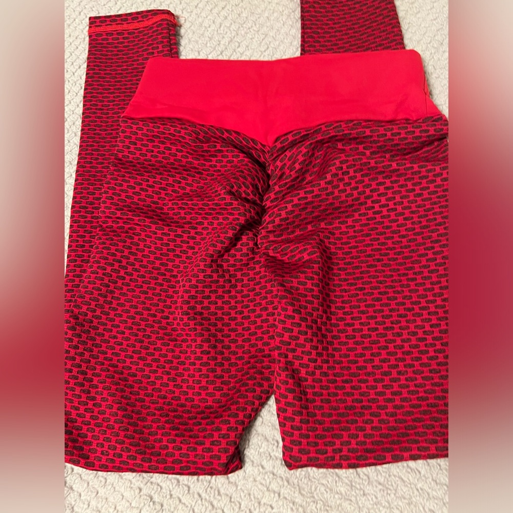3 small Leggings